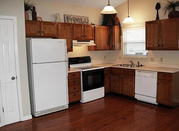 All appliances stay!