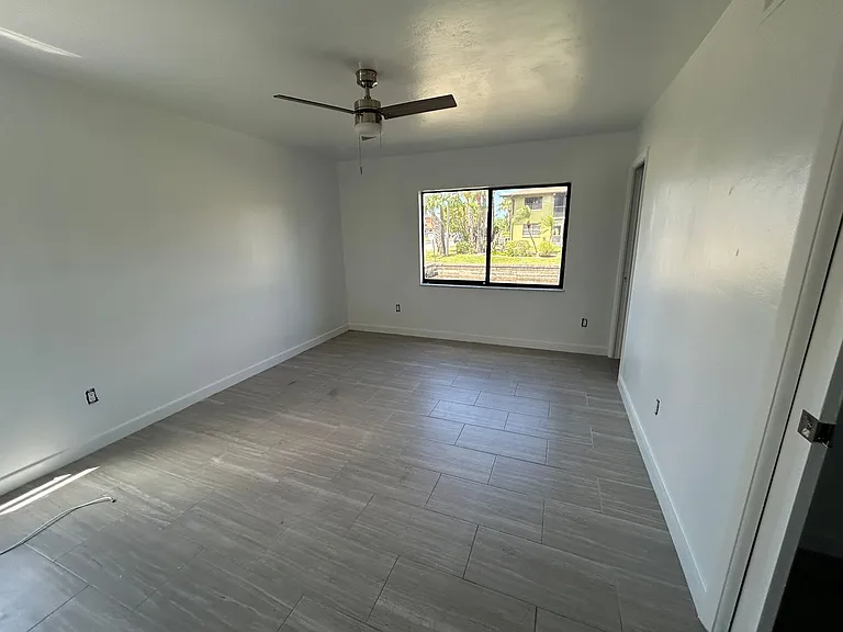 4712 SE 5th Pl — Photo 7