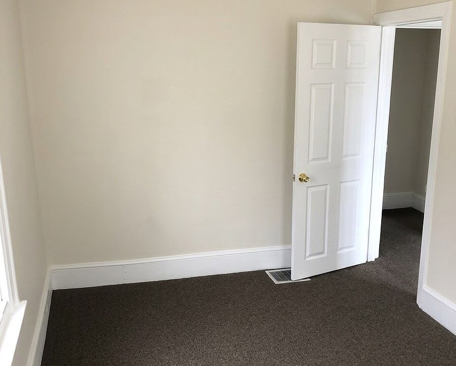 2nd image of 7425 River Rd APT A