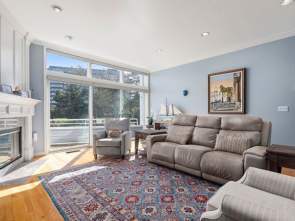 4th image of 65 Constellation Wharf #65