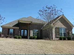 123 Northpointe Dr, Oxford, MS 38655