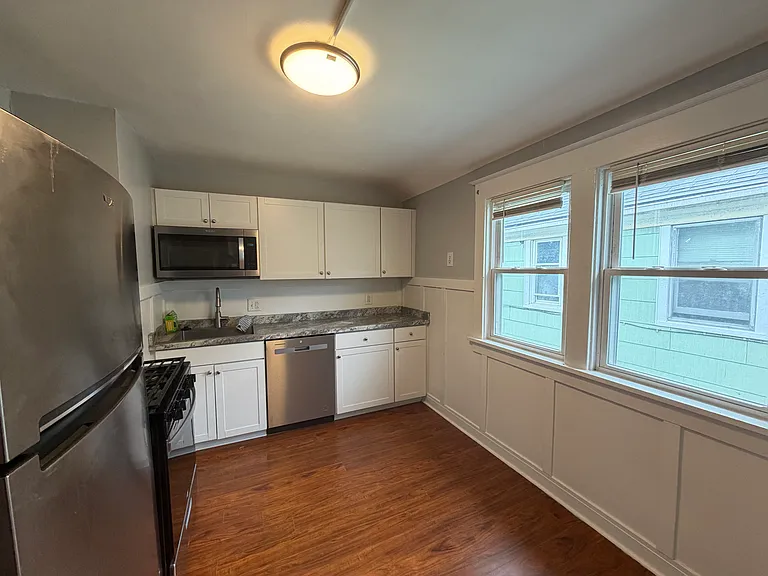 227 Heath St #2 — Photo 10