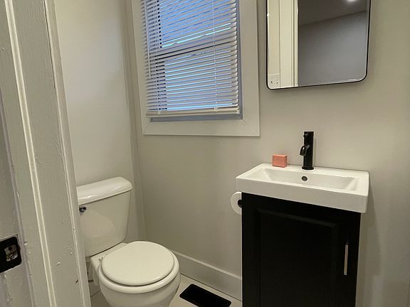 5th image of 212 W South St #210