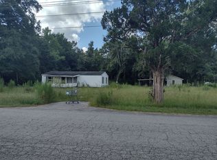 92 Berk Ginn Rd, Hemingway, SC 29554