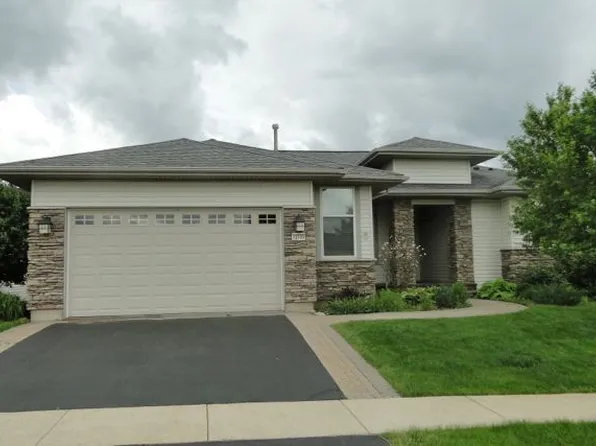 12705 Cold Springs Dr, Huntley, IL 60142