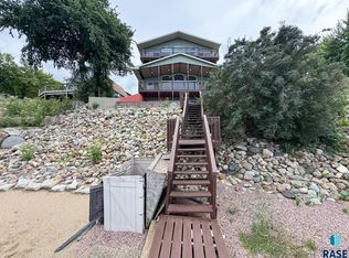 5361 S Shore Dr, Chester, SD 57016