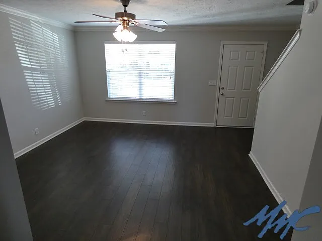 1511 Orange Ct — Photo 10