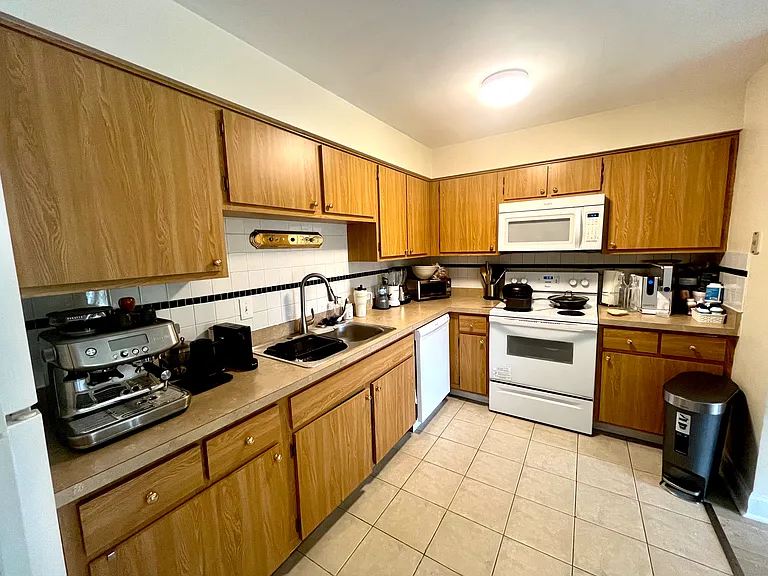 9430 Bay Colony Dr #1S — Photo 5