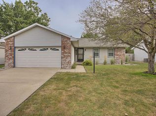 2514 Worcester Dr, Champaign, IL 61821