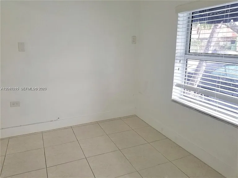 1829 NW 4th St #2 — Photo 3