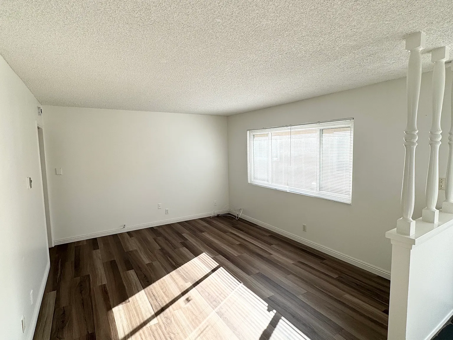 2 bed, 900 sqft, $2,300 — Photo 4