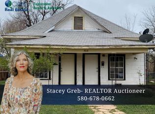 308 E Cypress St, Altus, OK 73521