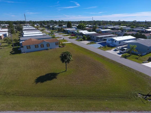 4020 Southland Ave, Port Charlotte, FL 33953