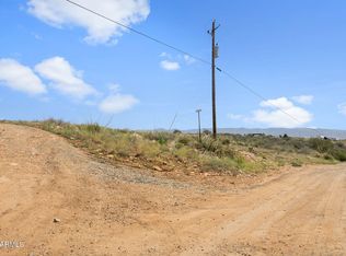 9180 E Wolf Rd #3, Dewey, AZ 86327