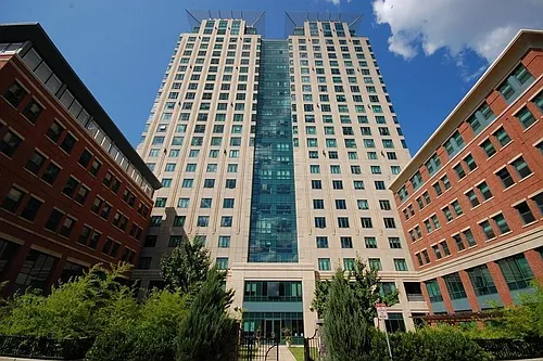 1 Nassau St Photo 1
