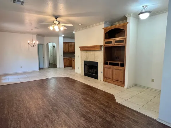 618 Sisken Ct, Edmond, OK 73003