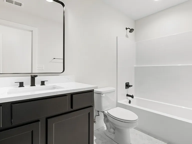 12407 Hiawatha Ave — Photo 14