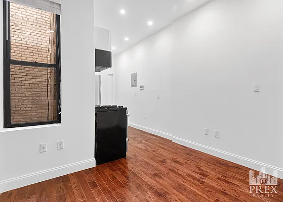 Rented by PREX Realty Corp | media 4