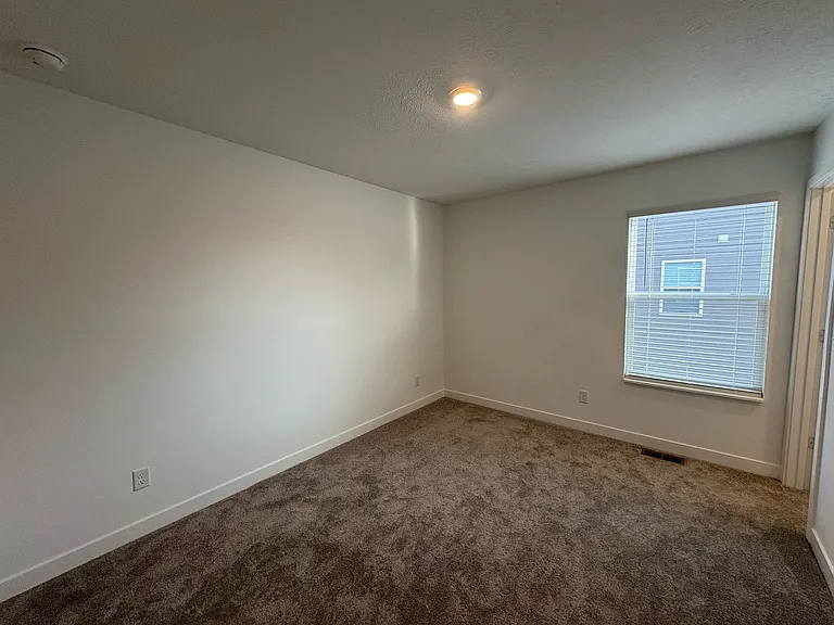 11724 Aubrey Ln — Photo 35