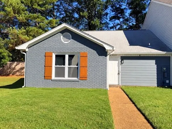 1050 Fairfax Dr, Tuscaloosa, AL 35406