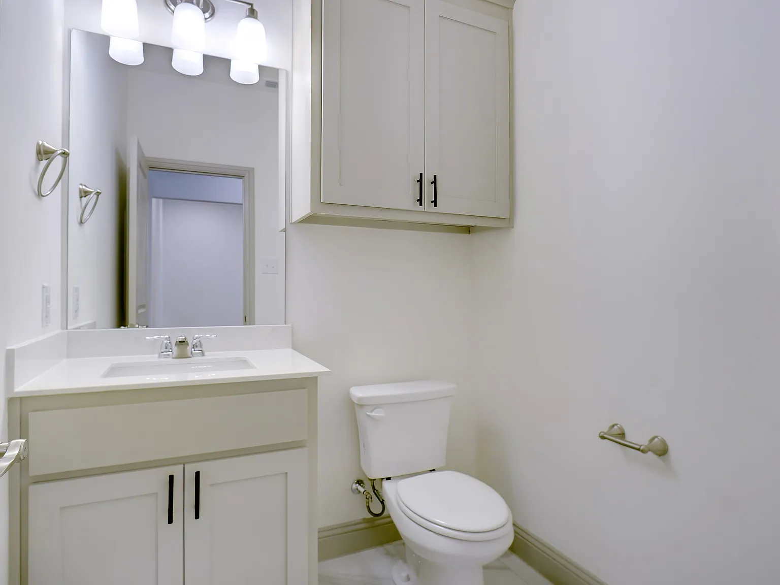 4 bed, 2900 sqft, $2,900 — Photo 1