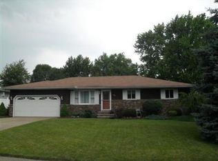 4085 Beverly Hills Dr, Brunswick, OH 44212
