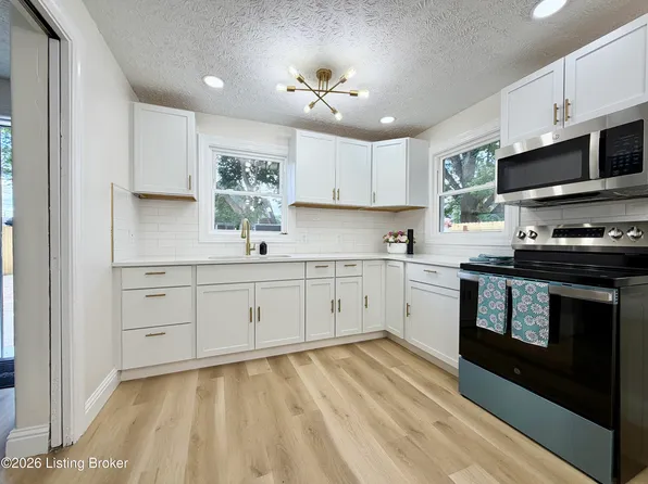 6307 S 3rd St, Louisville, KY 40214