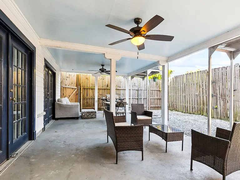 7713 Hampson St — Photo 18