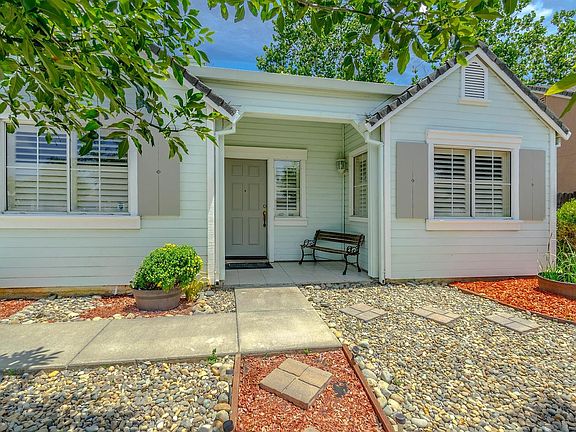 2nd image of 940 Campbell Cir