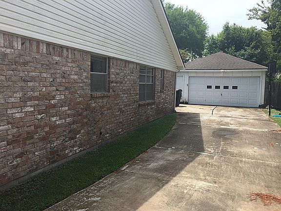 3rd image of 12106 Chesham Ct