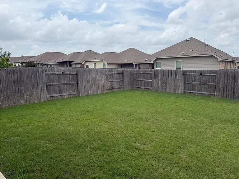 3328 Lauren Nicole Ln — Photo 20