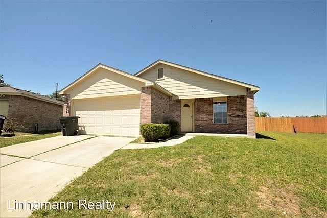 1st image of 3219 Blackburn Dr