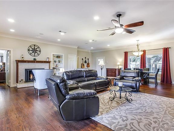 5th image of 6739 Greenwich Ln