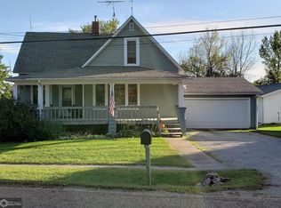 408 E Maple Ave, Libertyville, IA 52567