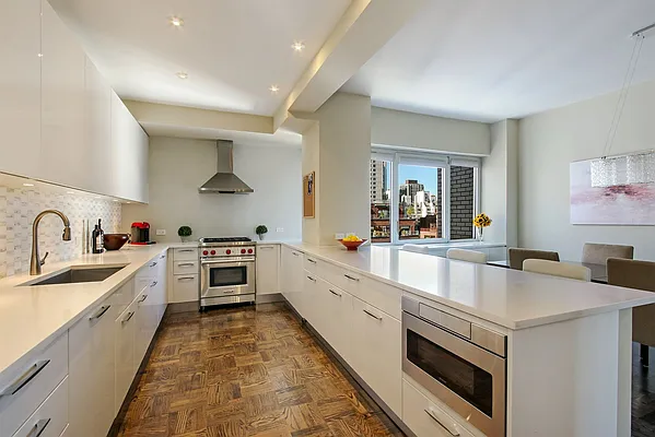 Sold by Corcoran | media 3