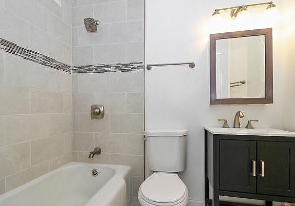 5th image of 8450 S Cottage Grove Ave APT 1S