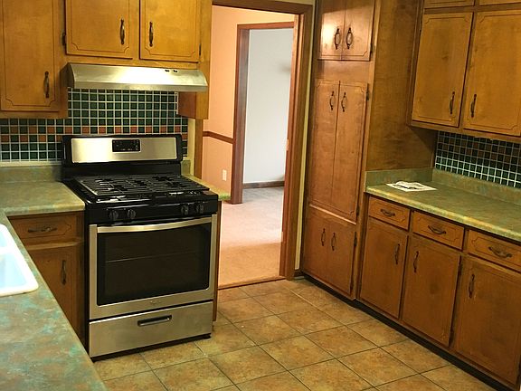 3rd image of 3150 Woodbridge Ct