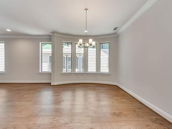 4th image of 1505 Portico Pl