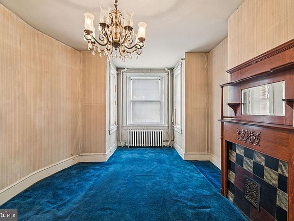 5th image of 712 4th St SE