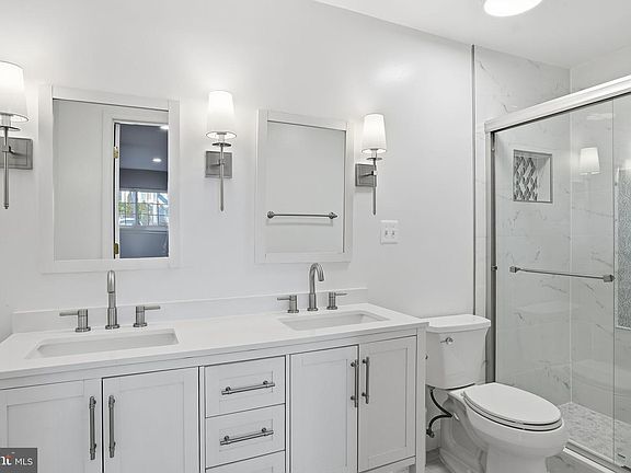 4th image of 5810 Inman Park Cir APT 120