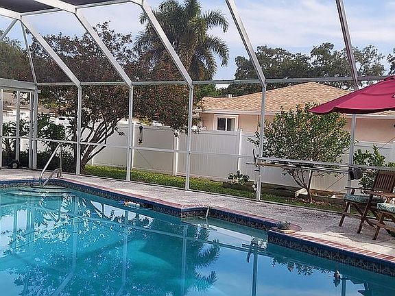 4th image of 7266 Rosetree Pl W
