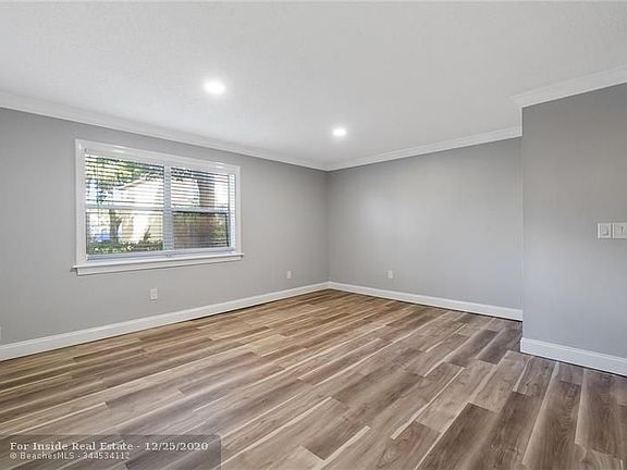 5th image of 10772 La Placida Dr APT 104