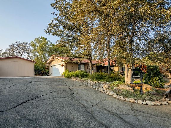 2nd image of 29794 Kings Canyon Ct S