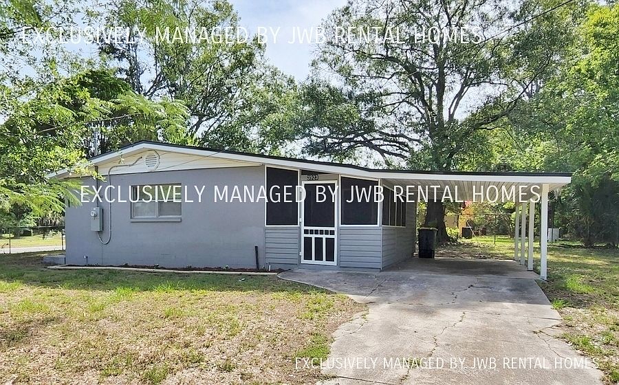 1st image of 3923 Leonard Cir W