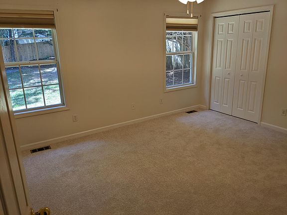 5th image of 603 Wyndham Dr