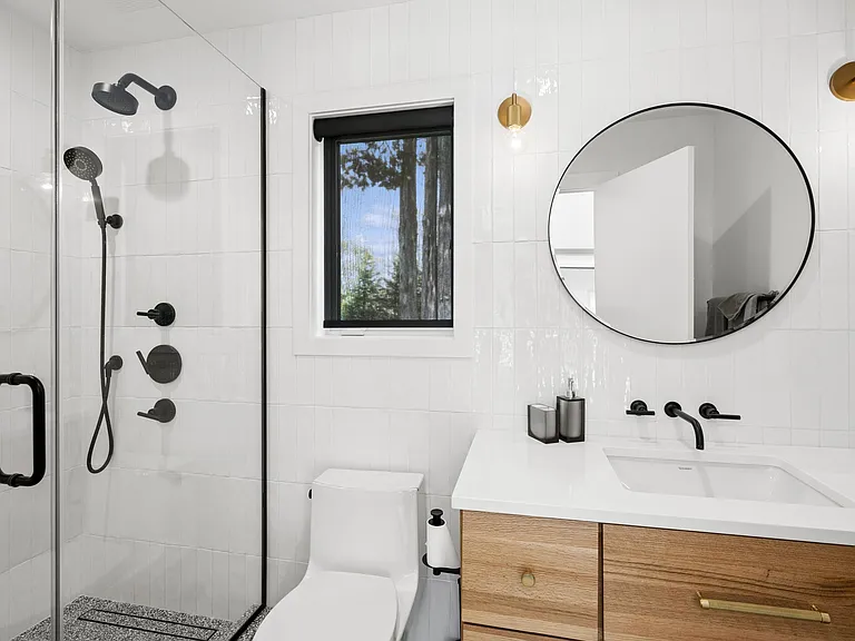 2406 Noyac Rd — Photo 16