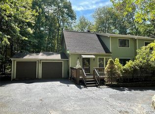 16 Sassafras Rd, Lake Harmony, PA 18624