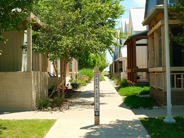 941 Pedalers Ln — Photo 22