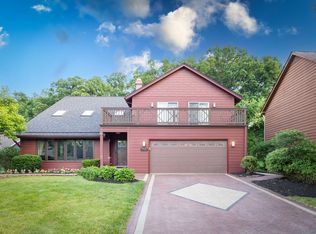 2565 Alta Ct, Lisle, IL 60532