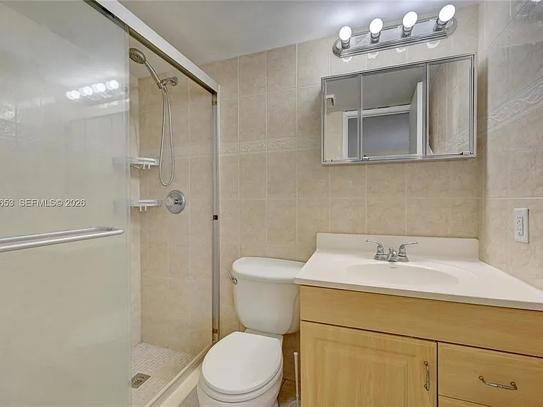1040 SE 4th Ave #128 — Photo 11